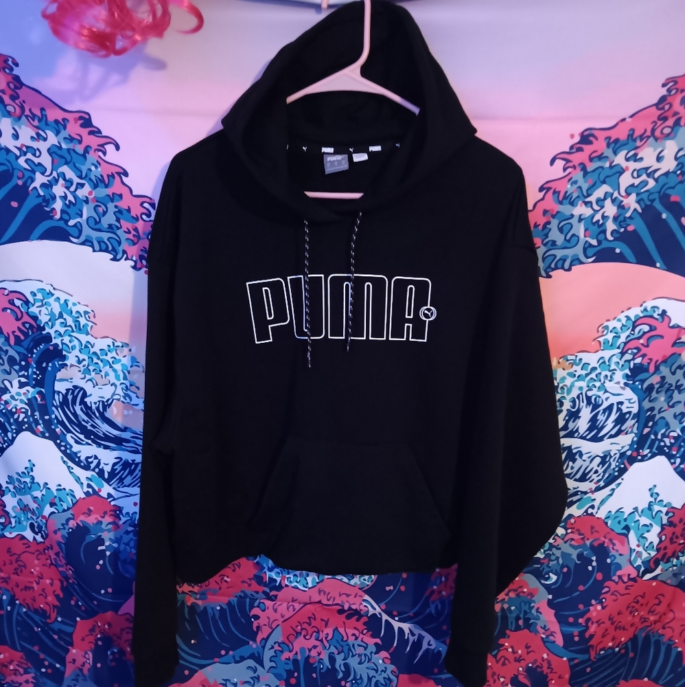 PUMA  Black-Crop Hoddie